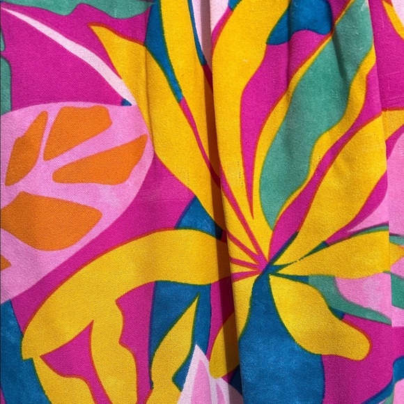 Haptics Vibrant Floral Women's Top - Picture 4 of 4